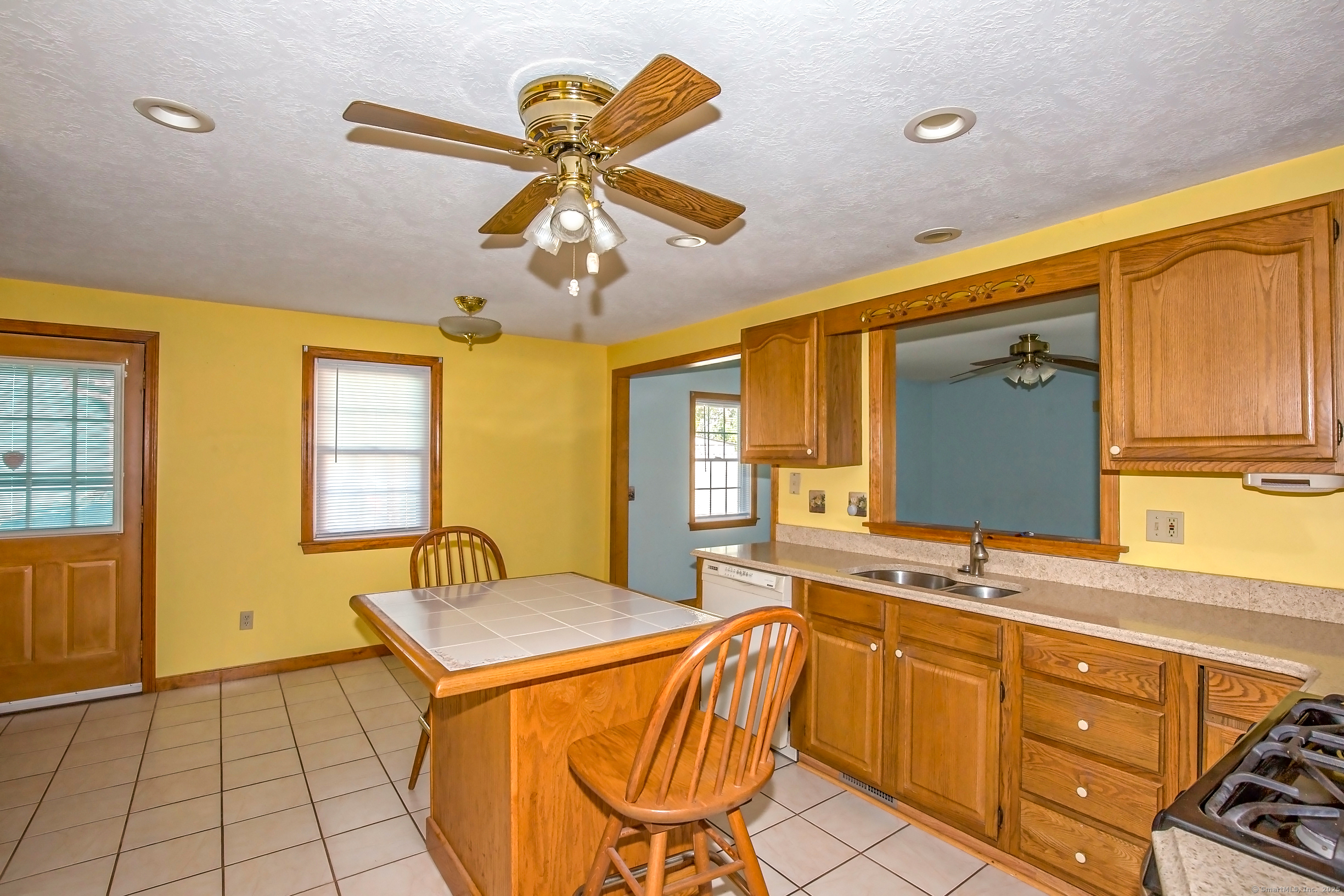 60 South Alhambra Circle Agawam MA 01001