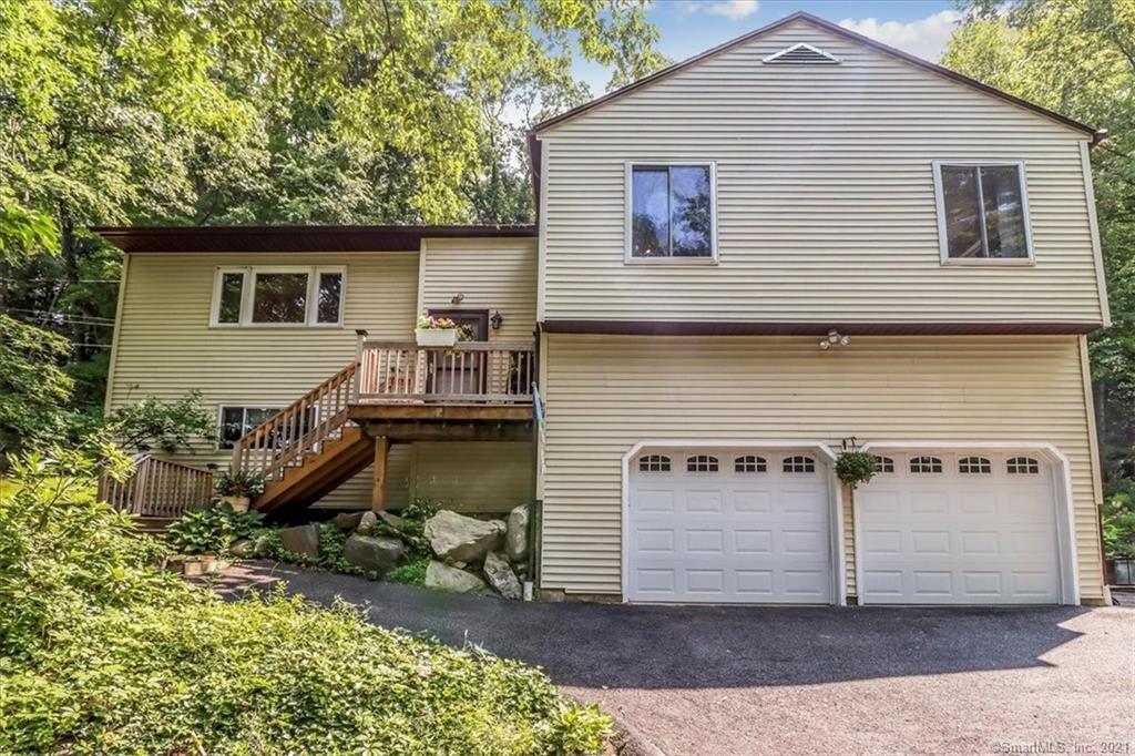 11 Tommys Lane Brookfield CT 06804