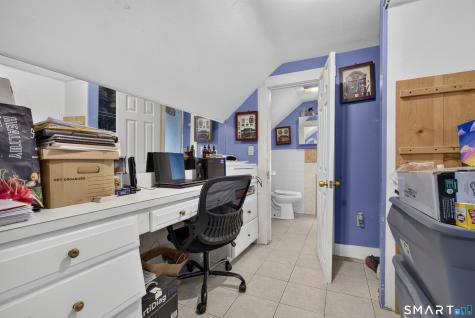 810 Briarwood Avenue Bridgeport CT 06604