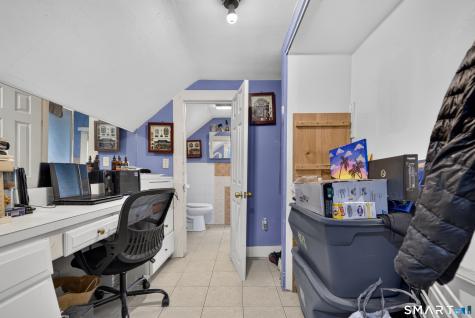 810 Briarwood Avenue Bridgeport CT 06604