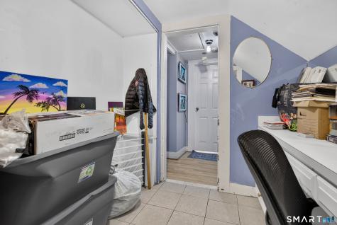 810 Briarwood Avenue Bridgeport CT 06604