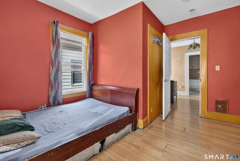 810 Briarwood Avenue Bridgeport CT 06604