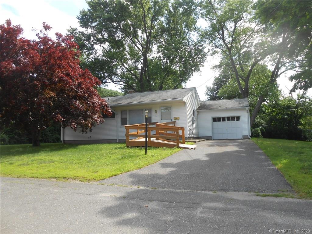18 Beacon Wood Court Naugatuck CT 06770