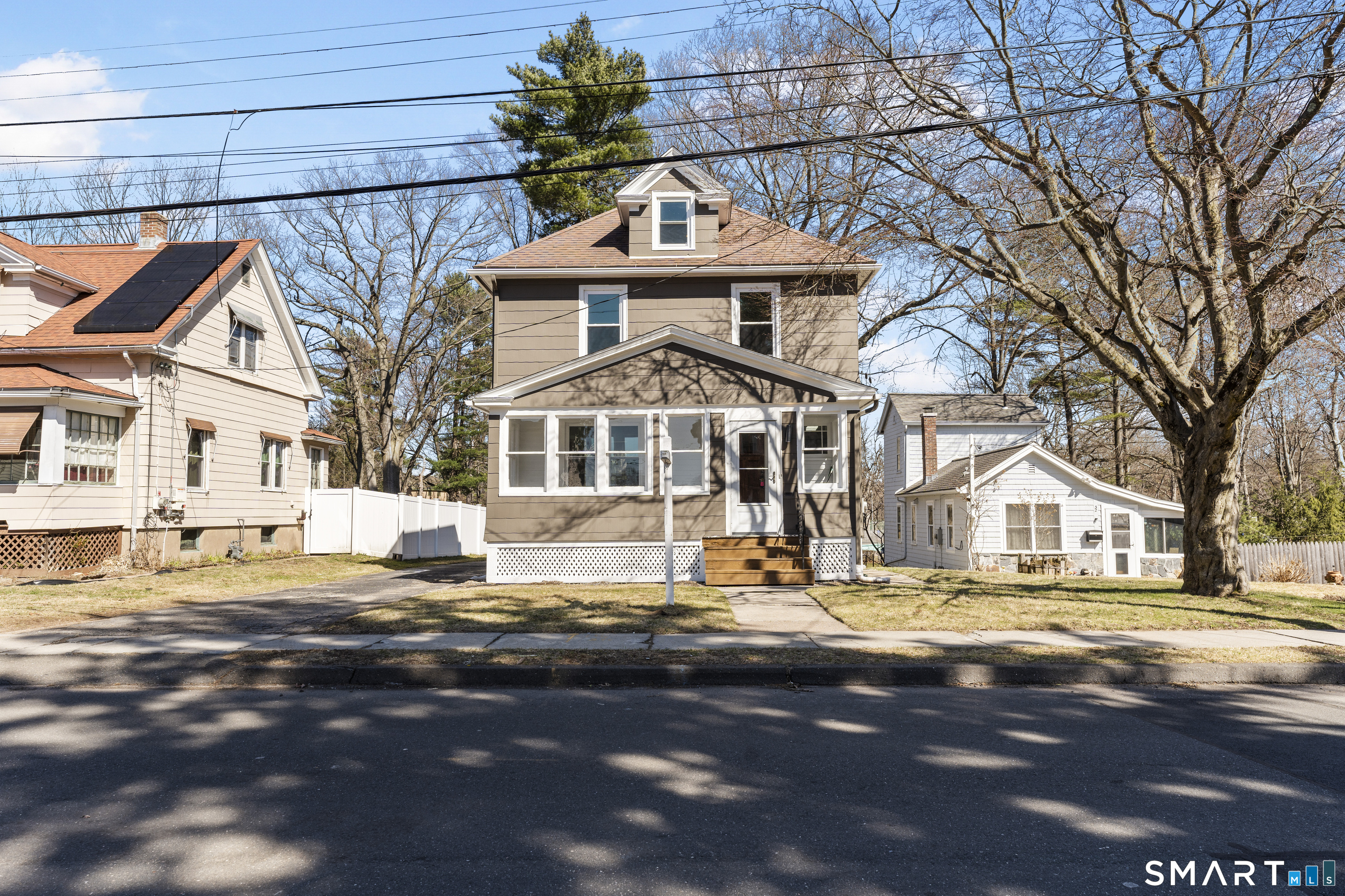 30 Oakwood Street East Hartford CT 06108