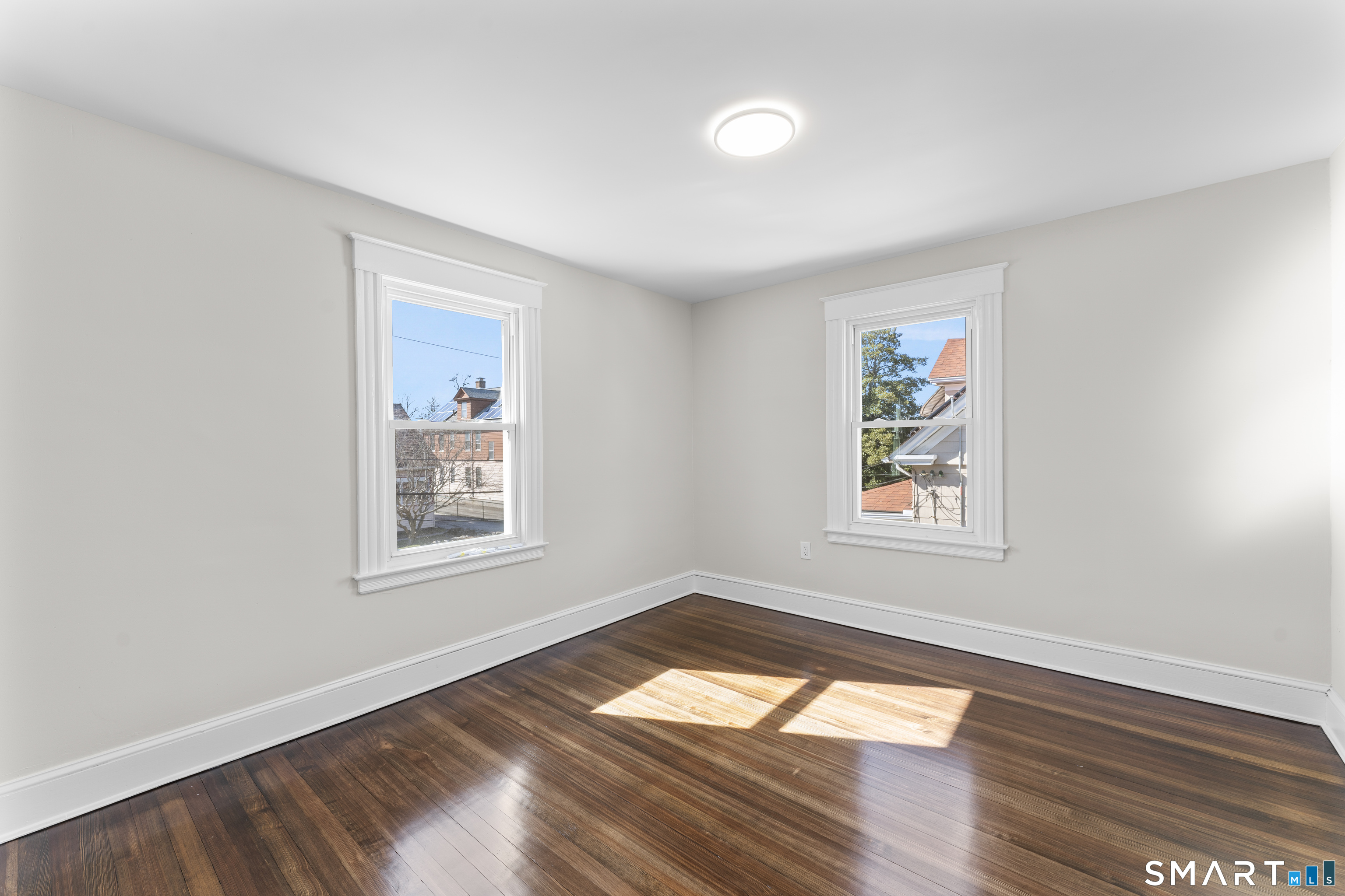 30 Oakwood Street East Hartford CT 06108