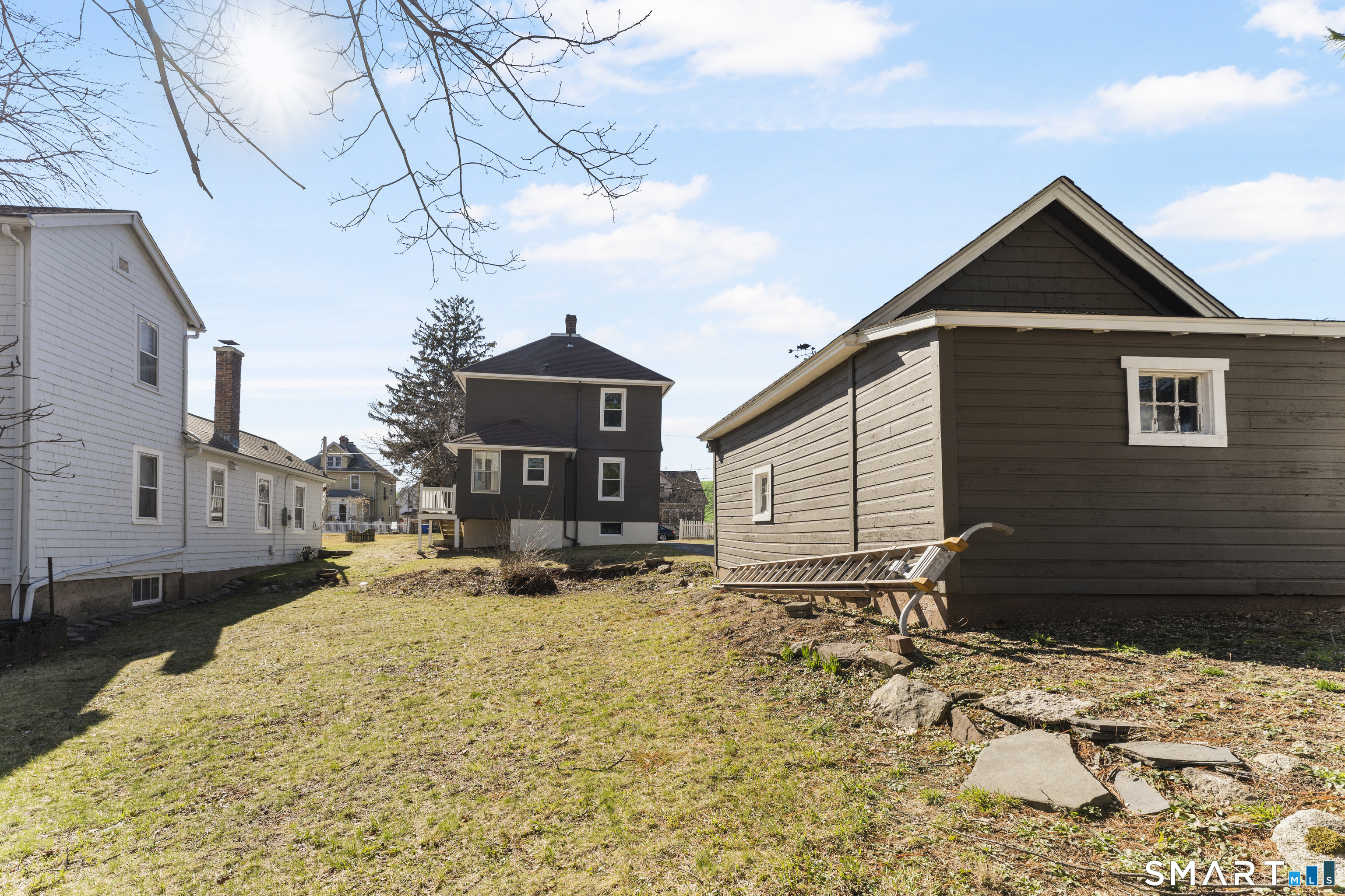 30 Oakwood Street East Hartford CT 06108