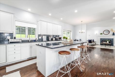 47 Ridgewood Terrace North Haven CT 06473
