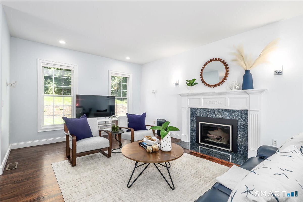 47 Ridgewood Terrace North Haven CT 06473