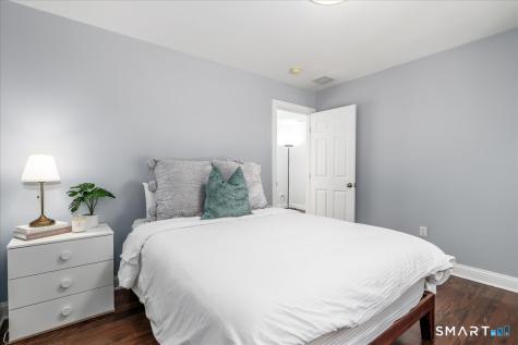 47 Ridgewood Terrace North Haven CT 06473