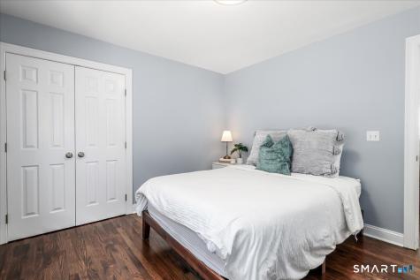47 Ridgewood Terrace North Haven CT 06473