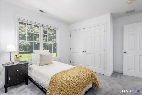 47 Ridgewood Terrace North Haven CT 06473