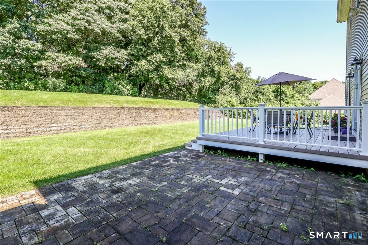 47 Ridgewood Terrace North Haven CT 06473