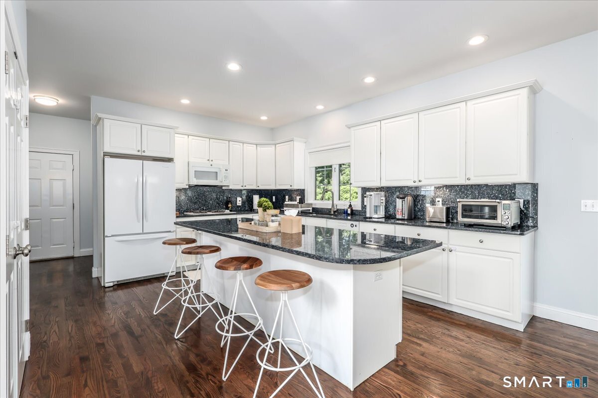 47 Ridgewood Terrace North Haven CT 06473