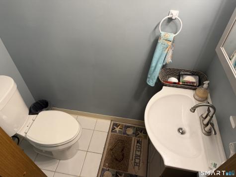 32 Courtland Drive Groton CT 06340