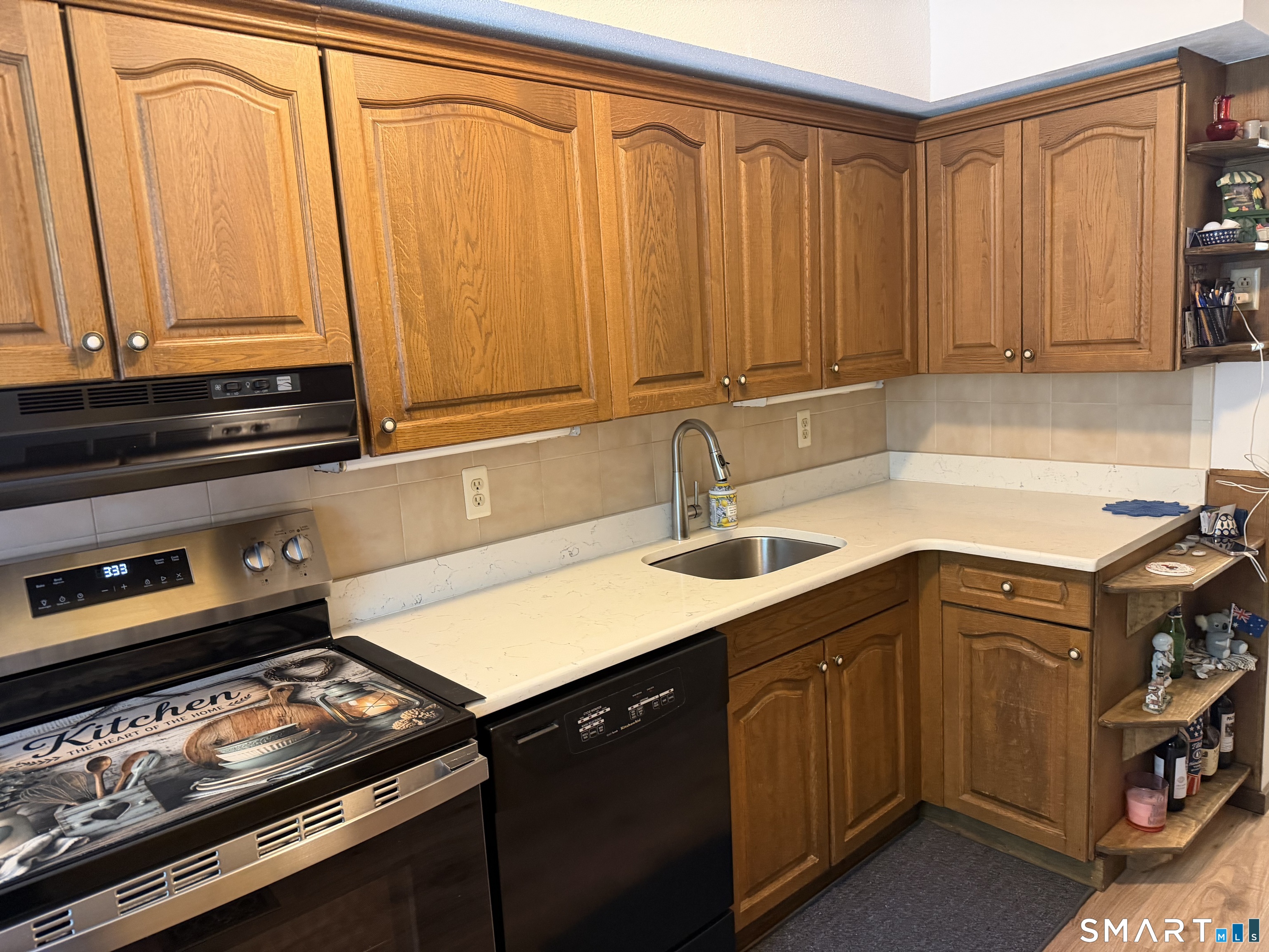 32 Courtland Drive Groton CT 06340