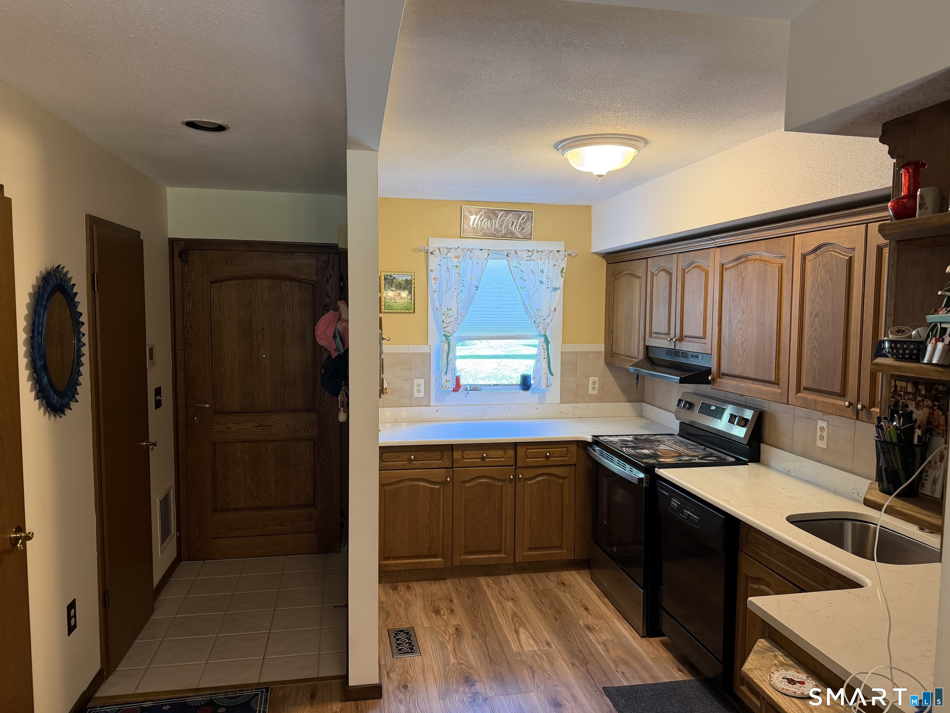 32 Courtland Drive Groton CT 06340
