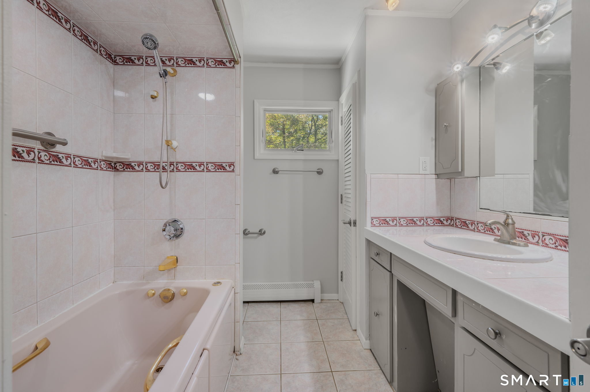 6 Nemczuk Drive Norwich CT 06360