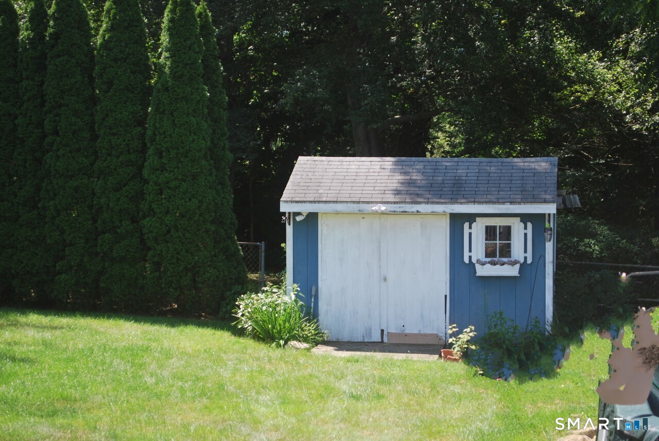 6 Nemczuk Drive Norwich CT 06360