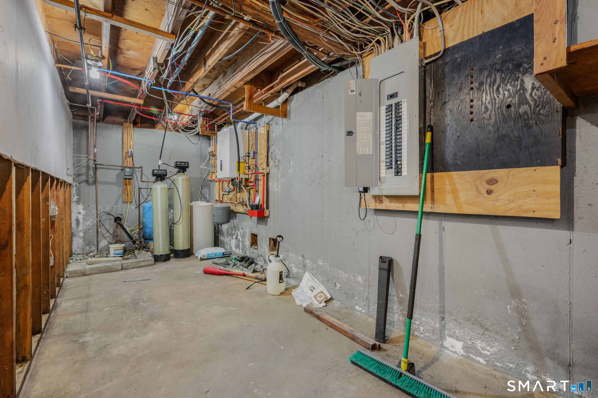 6 Nemczuk Drive Norwich CT 06360