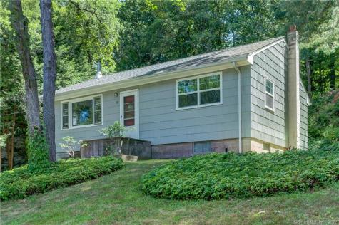 18 Mountain View Drive Newtown CT 06470