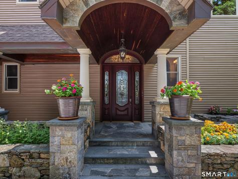 25 Clintonville Road North Haven CT 06473