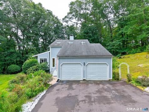 2004 Boston Post/aka Rock Crest Road Guilford CT 06437