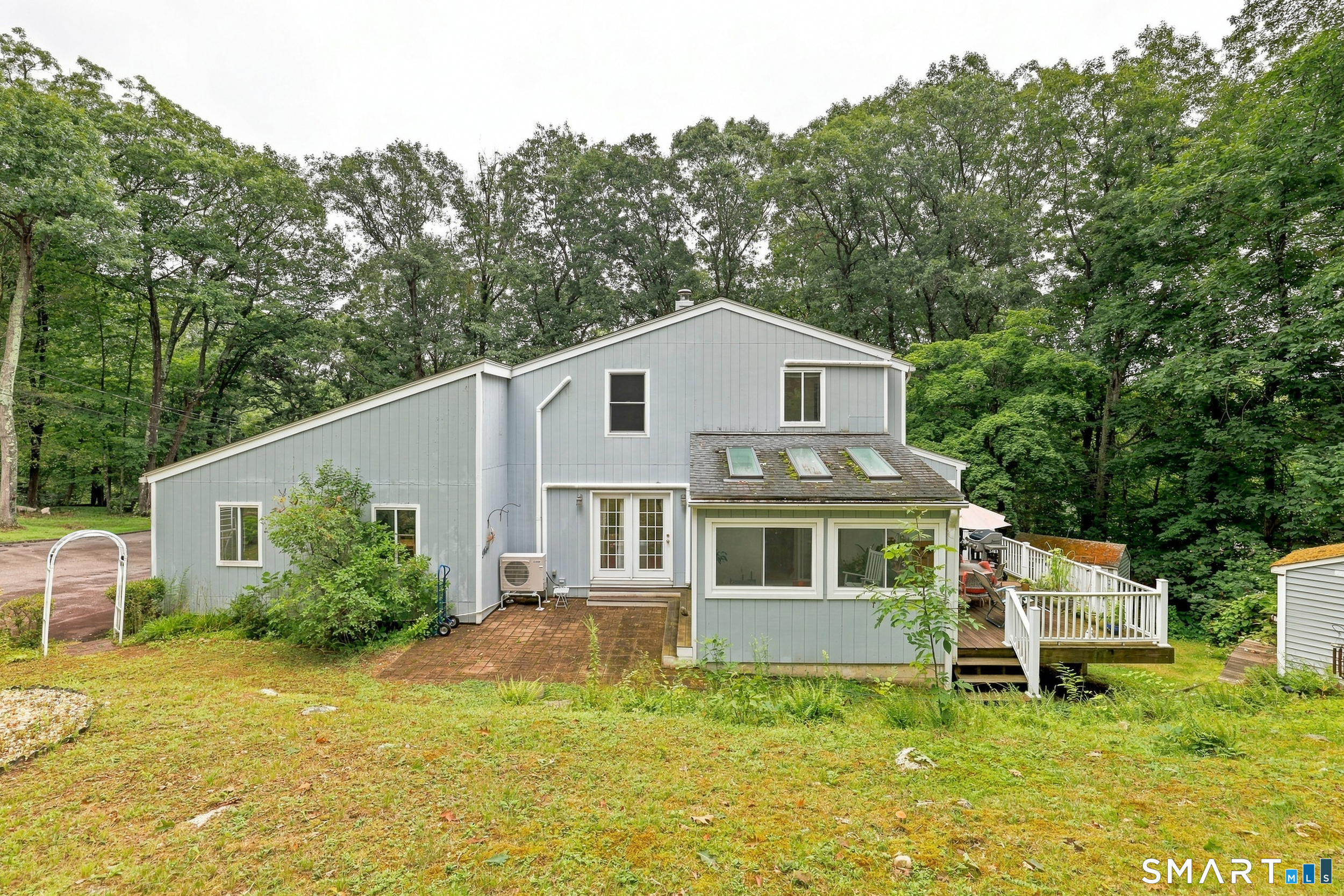 2004 Boston Post/aka Rock Crest Road Guilford CT 06437