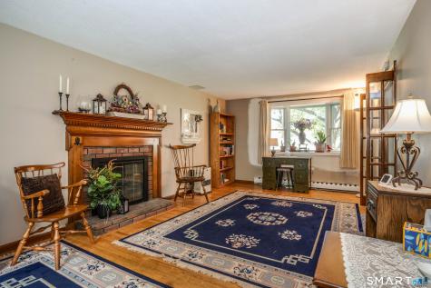 17 Nutmeg Avenue Enfield CT 06082