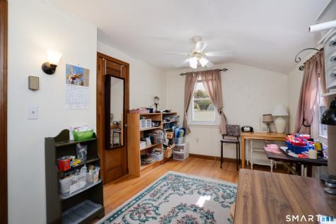 17 Nutmeg Avenue Enfield CT 06082