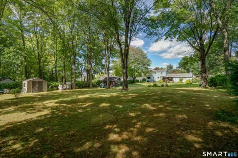 17 Nutmeg Avenue Enfield CT 06082