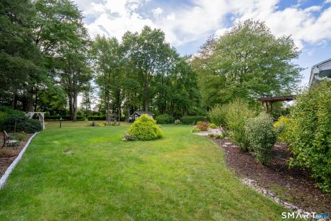 17 Nutmeg Avenue Enfield CT 06082