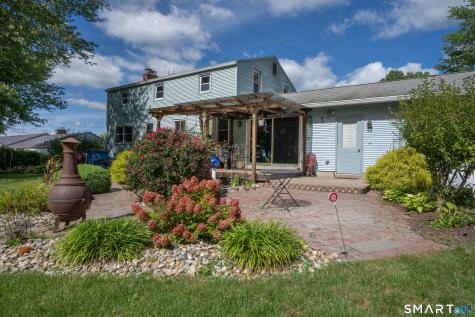 17 Nutmeg Avenue Enfield CT 06082