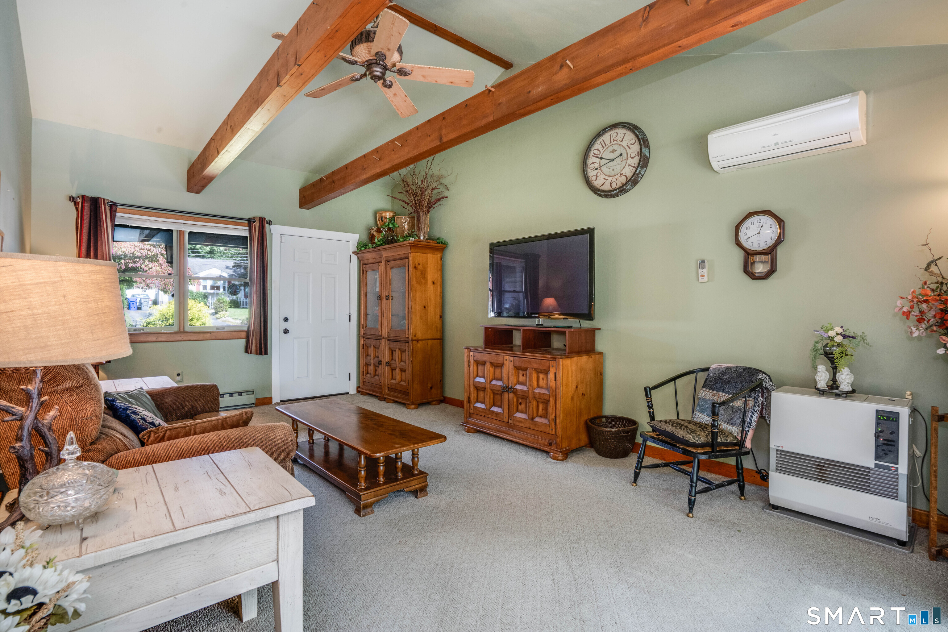 17 Nutmeg Avenue Enfield CT 06082