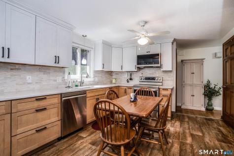 17 Nutmeg Avenue Enfield CT 06082