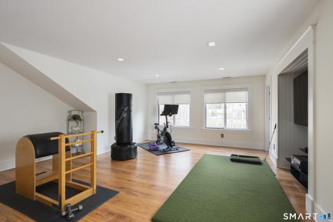 107 Parade Hill Road New Canaan CT 06840