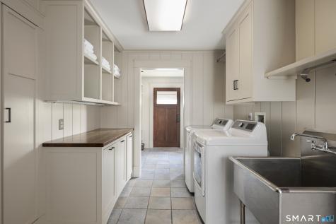 107 Parade Hill Road New Canaan CT 06840