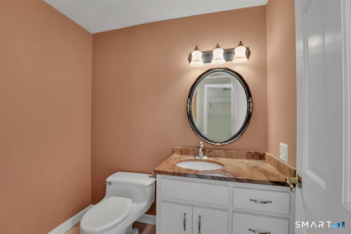 2 Cricket Lane Simsbury CT 06070