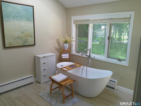 2 Cricket Lane Simsbury CT 06070