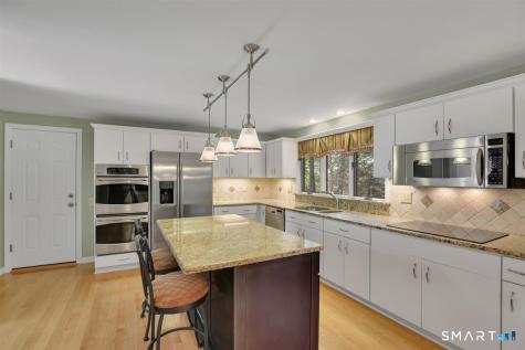 2 Cricket Lane Simsbury CT 06070