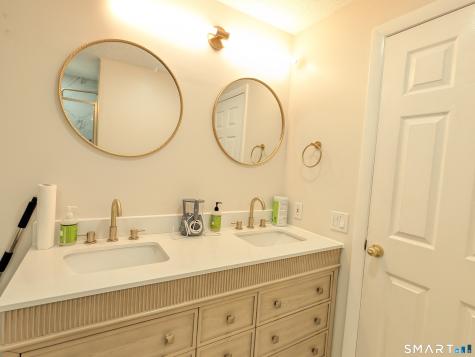 746 Avery Street South Windsor CT 06074