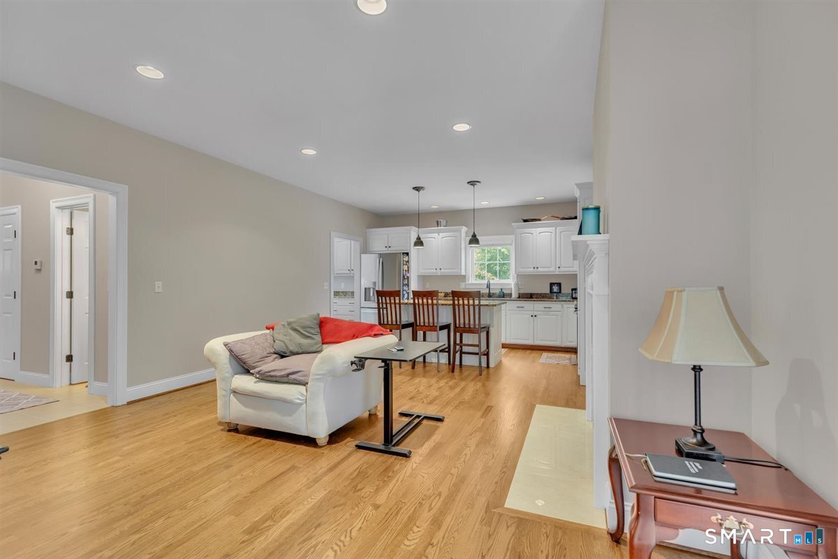 2 Chapman Chase Windsor Locks CT 06096