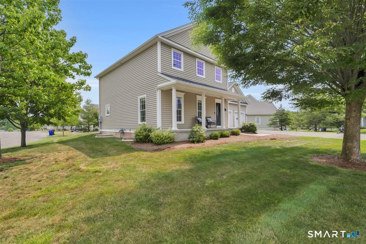 2 Chapman Chase Windsor Locks CT 06096