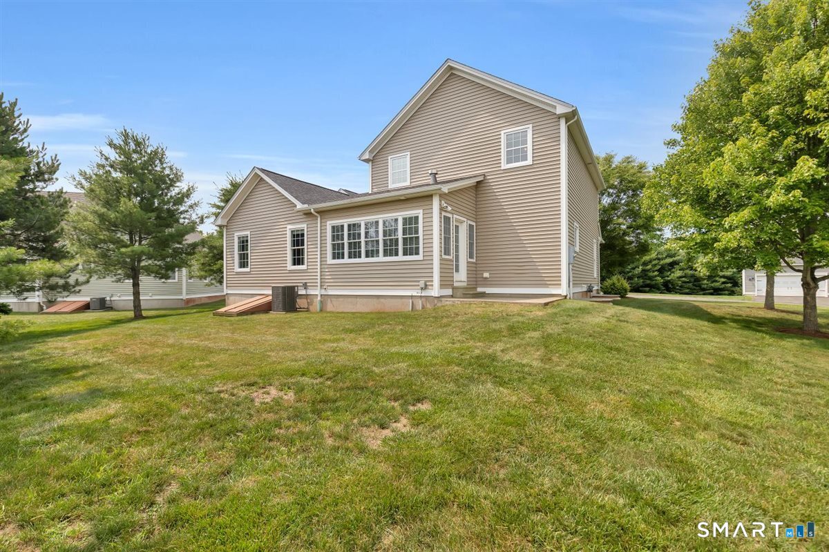 2 Chapman Chase Windsor Locks CT 06096