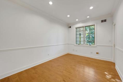 39 Running Brook Lane New Canaan CT 06840