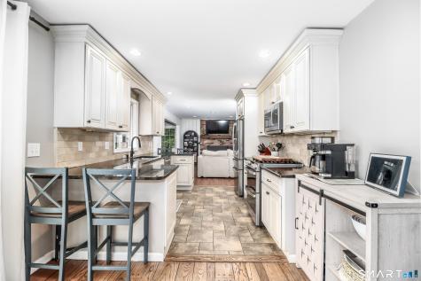 20 Puritan Valley Road Brookfield CT 06804