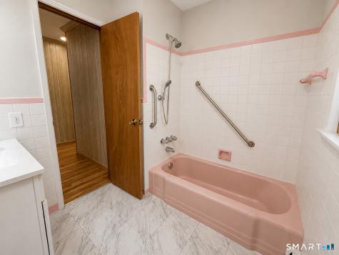 19 Hillside Circle Brookfield CT 06804
