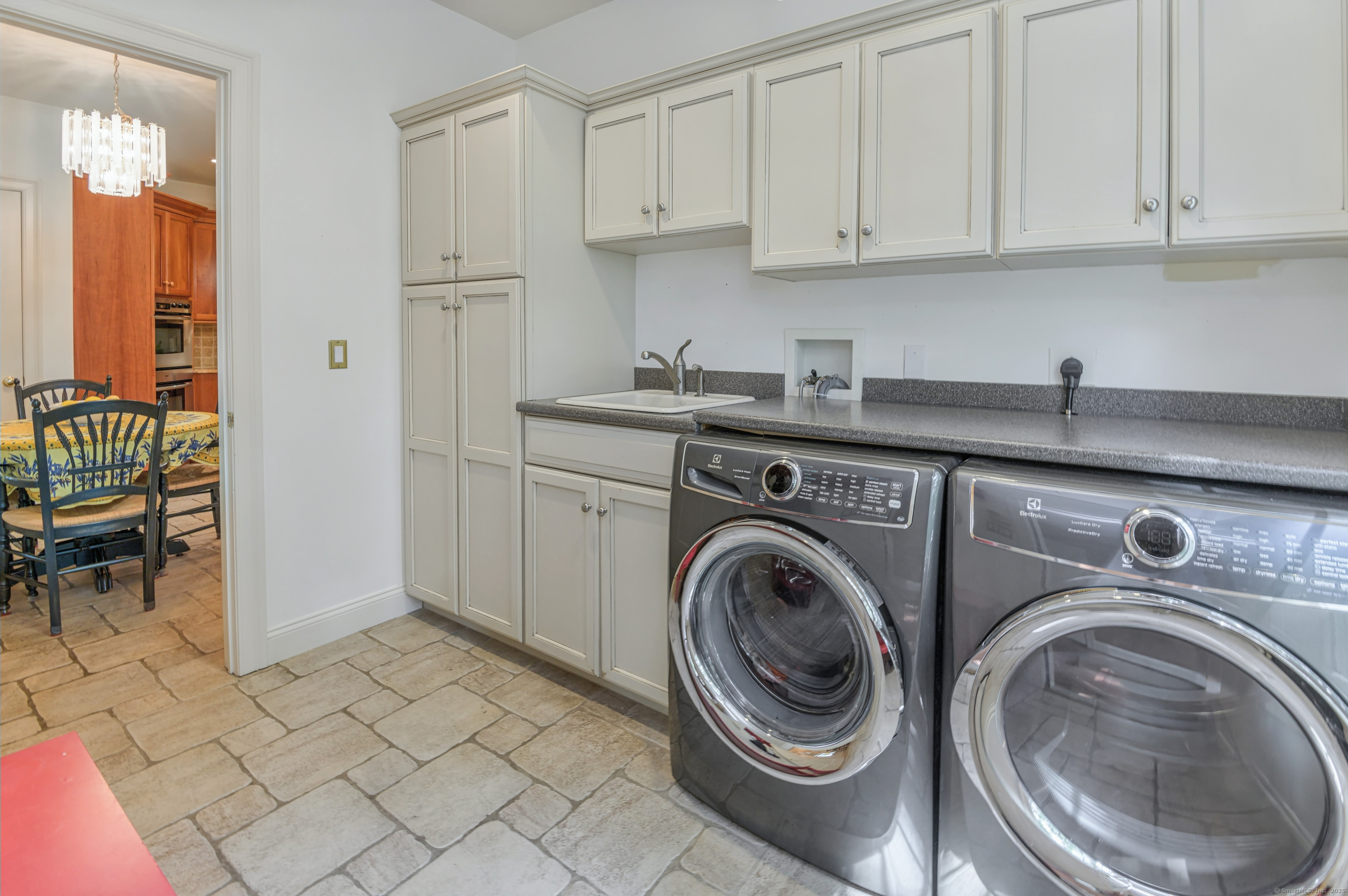 101 Carol Street Danbury CT 06810