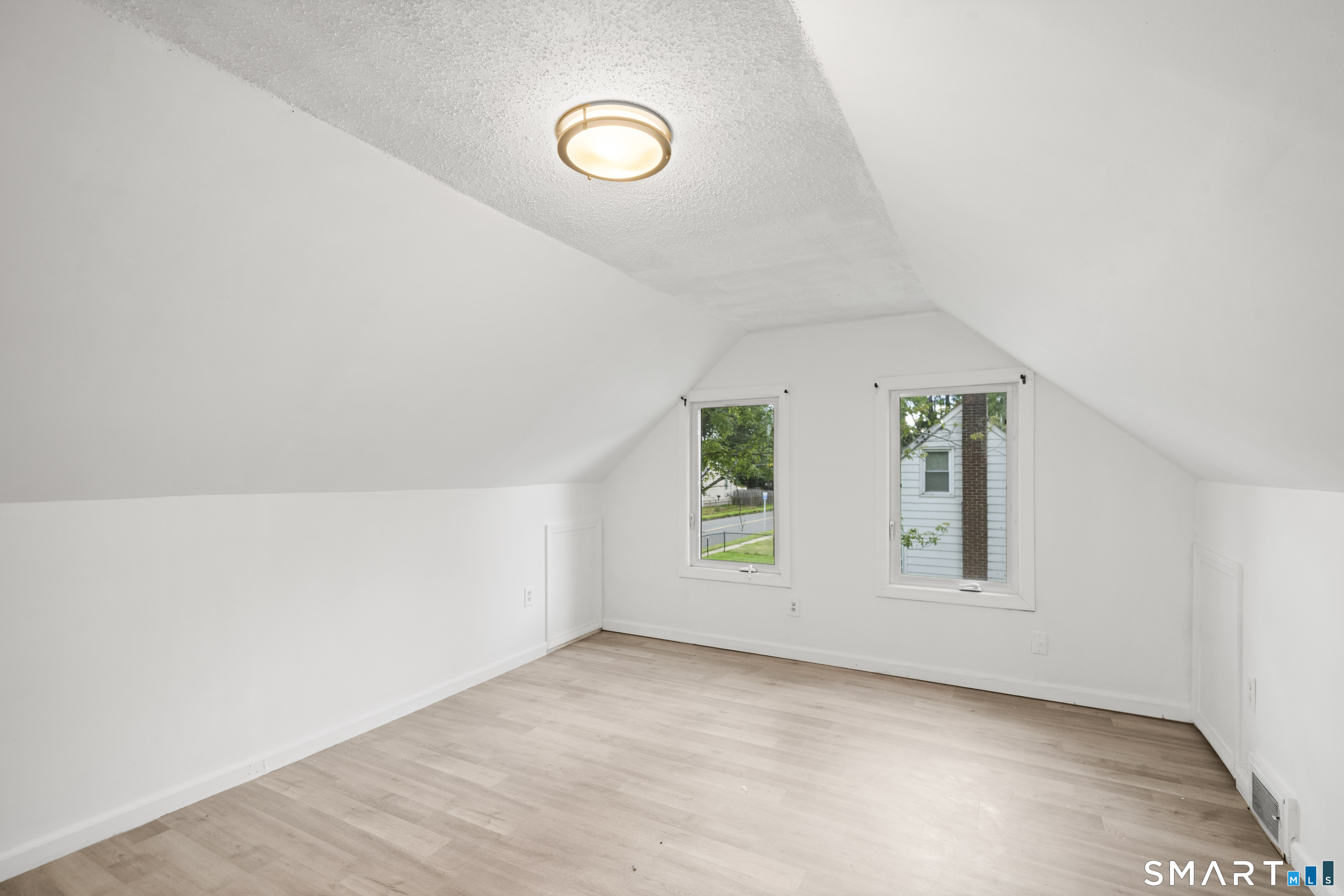 48 Park Avenue East Hartford CT 06108