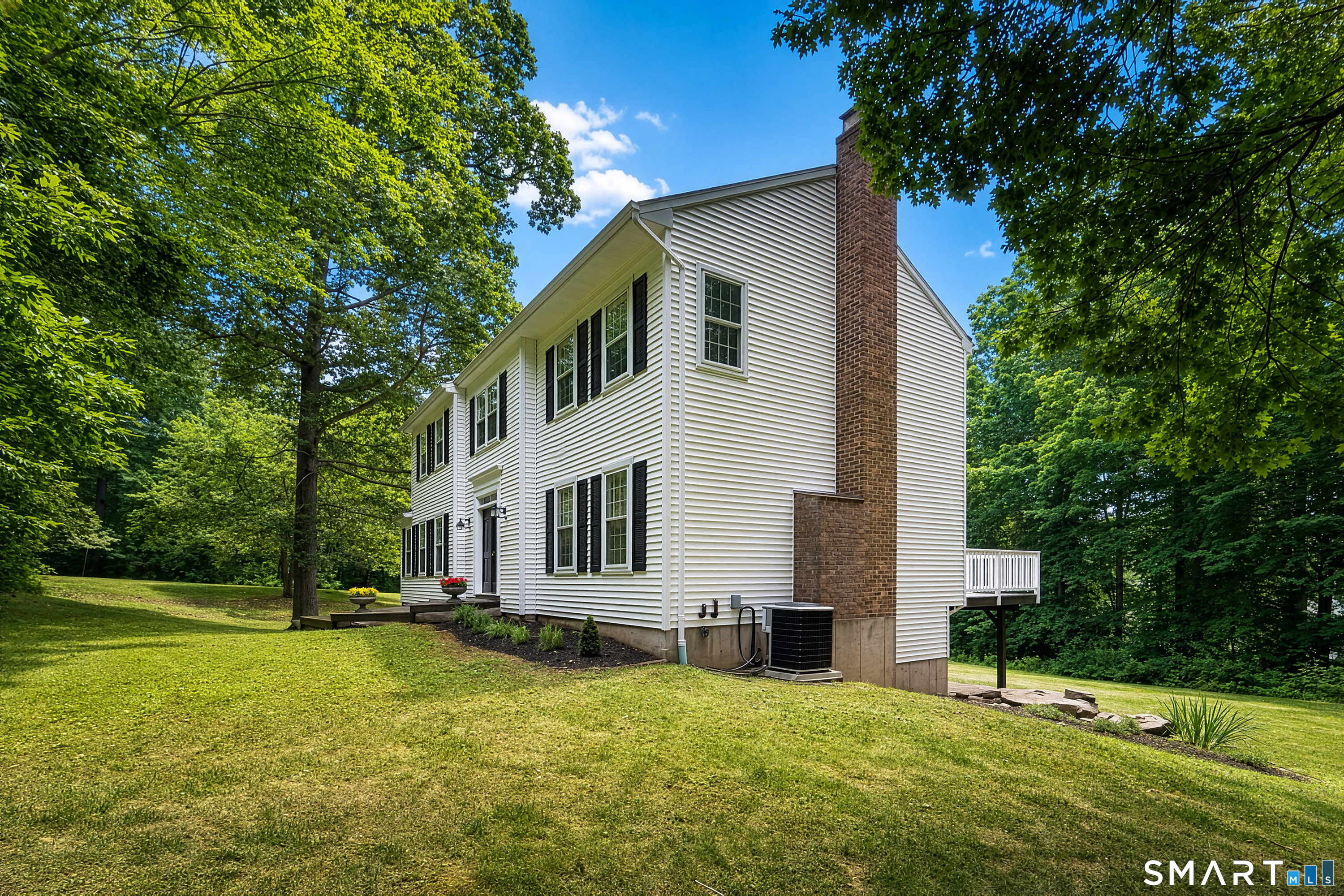 2 Sutherland Drive Newtown CT 06482