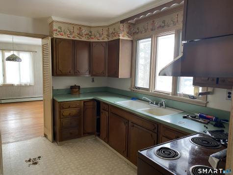 17 Mauweehoo Hill Sherman CT 06784